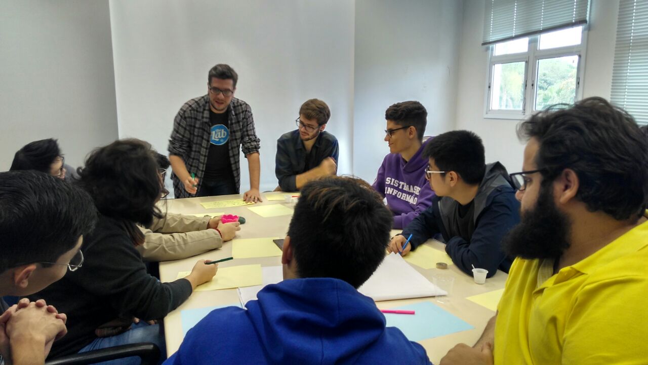 Design Thinking – Workshop da Habits auxilia o grupo PET no desenvolvimento do projeto GRACE